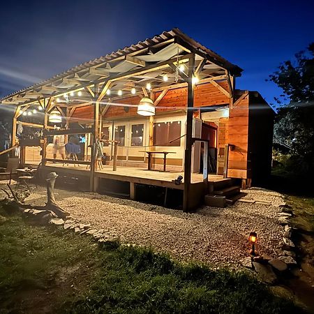 Karavana Tropicana Varna ภายนอก รูปภาพ