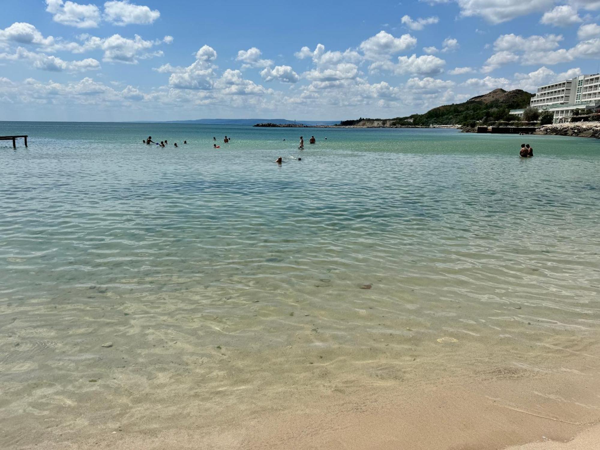 Karavana Tropicana Varna ภายนอก รูปภาพ